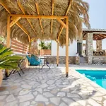 Luna Villa