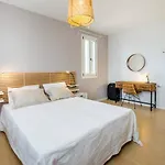 Luna Villa *