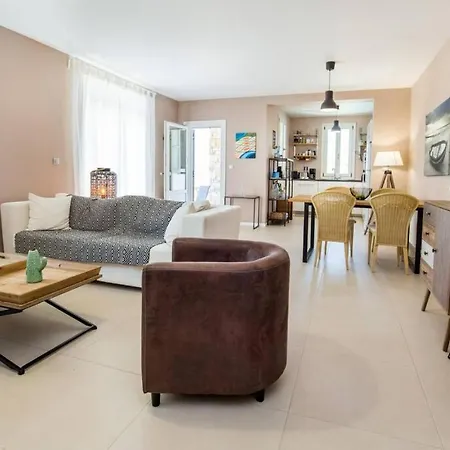 Luna Villa